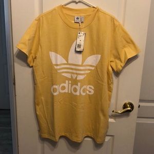 BRAND NEW ADIDAS BIG TREFOIL TEE SIZE MEDIUM
